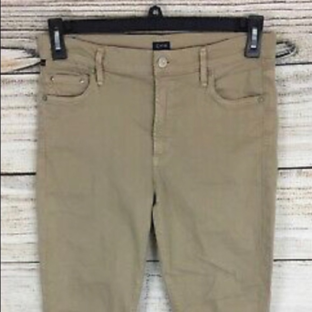 Cute cropped jeans!